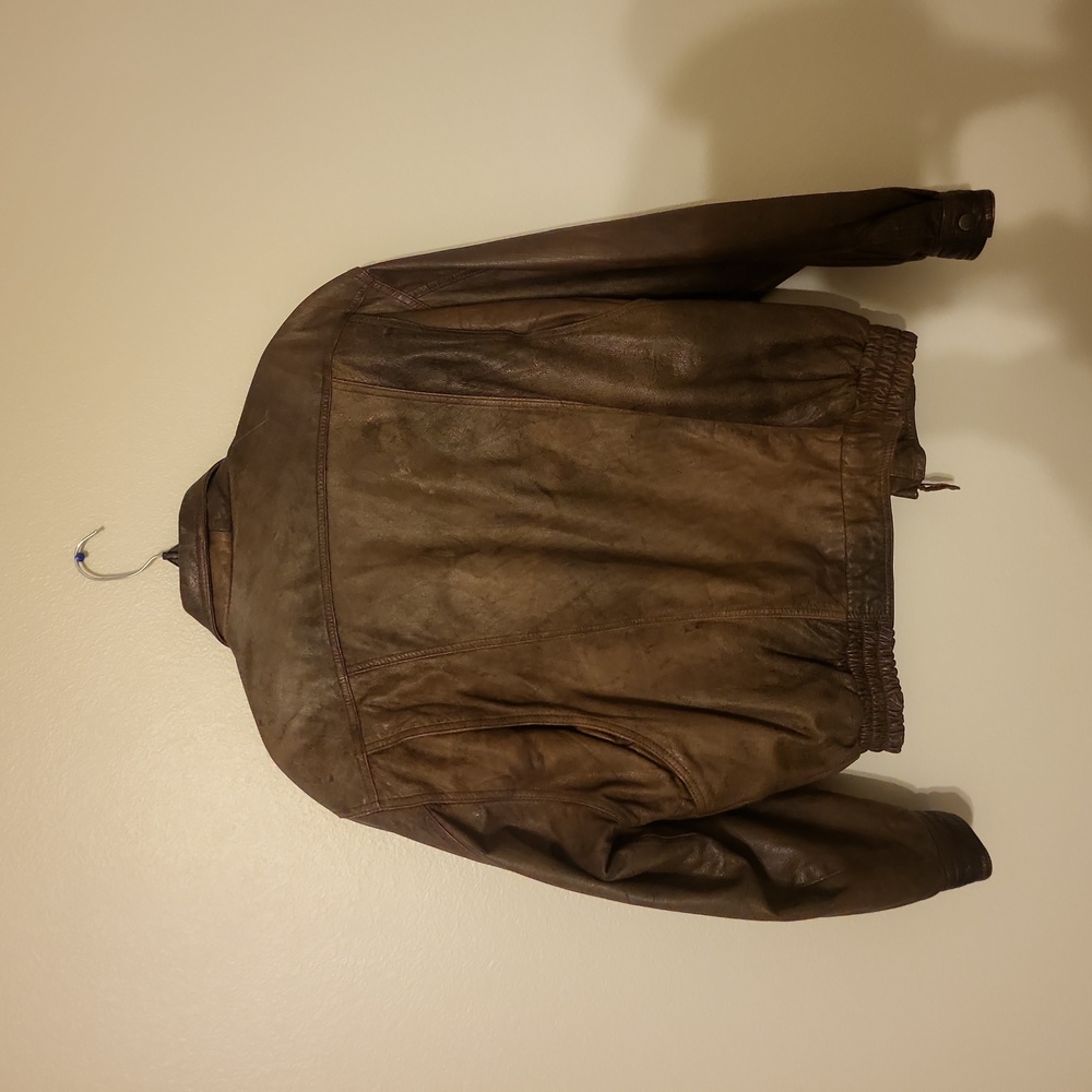 Leather jacket - Picture 2 of 3